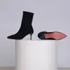 Botas finas elásticas de bico fino estilo francês para pessoas baixinhas, saltos altos pretos que aumentam a altura, novo modelo primavera e outono 2026
