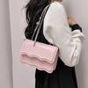 Bolsa popular para mulheres 2023 primavera nova moda simples cadeia saco de ombro casual commuter messenger saco pequeno quadrado