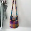Bolsa Bucket Retrô de Inverno Imitação Caxemira Bolsa de Ombro Estampa de Leopardo Padrão de Bolinhas Bolsa Transversal de Pelúcia Bolsa de Tecido