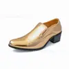 Sapatos de couro dourados pontudos sem cadarço para tamanhos grandes, sapatos formais business casual, sapatos brilhantes que aumentam a altura, sapatos masculinos cubanos