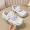 2026 Nuevos Zapatos Deportivos Suaves para Niñas Velcro Transpirables Casuales Moda Infantil Zapatos Mary Jane con Flor