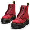 Botas de Motocicleta Audemars Piguet Estilo Britânico Dupla Utilização Solado Grosso 8 Furos 1460 com Zíper Frontal, Couro Crazy Horse de Primeira Camada Botas Curtas Vermelhas com Solado Plataforma