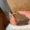 Anel Aberto Estilo Vintage Flor de Íris para Mulheres, Design Único de Nicho, Anel para Dedo Indicador, Luxo Leve, Sensação de Alto Padrão, Anel Exquisito