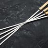 Brocheta de Barbacoa Comercial Larga Engrosada Grande de Acero Inoxidable con Mango de Madera Brocheta Plana Aguja de Barbacoa Brocheta de Acero para Brochetas de Cordero