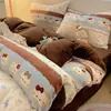 Juego de Cuatro Piezas de Terciopelo de Leche Invierno con Acolchado de Terciopelo Funda Nórdica Sábana Funda de Almohada Felpa Dormitorio Estudiante Juego de Tres Piezas de Terciopelo de Coral