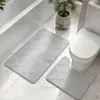 Alfombrilla de Baño con Patrón de Rombos Alfombrilla de Coral Fleece Almohadilla para el Pie del Inodoro en Forma de U Juego de Dos Piezas Alfombrilla Absorbente de Agua para Puerta de Inodoro Venta al por Mayor