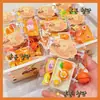 Colgante Plato de Bocadillos de Pan Ry-2536 (24 Paquetes/Caja) Juguete de Comida Realista Colgante Decorativo Divertido Llavero