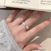 Anel Floral Doce e Delicado para Mulheres, Anel Ajustável de Trevo de Quatro Folhas de Luxo Leve Estilo Ins, Anel para Dedo Indicador Fresco e Inspirado na Floresta