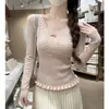 Top base de encaje dulce y picante con cuello en V y fruncido en la cintura para mujer, colección otoño e invierno primavera, suéter de punto con lazo para reducir la edad, prenda interior