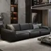 Sofá de couro preto em estilo minimalista moderno italiano, adequado para espaços pequenos, com design robusto e arranjo reto