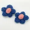Flor pequeña tejida a mano 4CM pompón de lana flor para accesorios de ropa bolsa pinza para el pelo accesorios broche flor de ganchillo diy