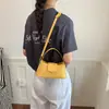 Bolso de Gama Alta con Lunares Verde Menta para Mujer Modelo Nuevo 2026 Bolso de Axila Bolso de Hombro Único Bolso Cruzado Versátil para Viajes al Trabajo Diseño de Nicho