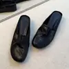 Mules Plisadas Estilo Minimalista Old Money Verano 2026 Versátiles sin Cierre que Aumentan la Altura de Punta Cerrada Medias Zapatillas para Mujer