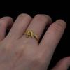 Nuevo Anillo de Serpiente Dorado Estilo Chino para Mujer, Diseño Vintage con un Toque de Alta Gama, Elegante y Lujoso, Anillo para Dedo Índice con Artesanía Pesada del Año Zodiacal