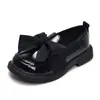 Sapatos de Menina Sola Macia Sapatos de Couro Pequenos 2024 Primavera e Outono Novos Faculdade Laço Princesa Sapatos Solteiros Mocassins de Verniz Preto