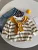 Camiseta Infantil 2026 Otoño Nuevo Estilo Versión Coreana para Niños Bloque de Color Rayado Chal Manga Larga Conjunto de Dos Piezas Top Casual