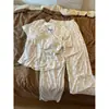 Pijama corto elegante para niña con estampado de conejos, conjunto nuevo de otoño 2026 para mujer con pantalones largos para casa, apto para salir