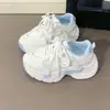 Zapatillas Deportivas Gruesas de Cuero Azul Claro con Mariposas para Niñas Estilo Dad 2026 Nuevas de Primavera y Otoño para Niños Mayores Modernas