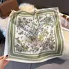 Bufanda Cuadrada de Moda Versátil Estilo Coreano 2025 70% Seda Sintética para Mujer con Acabado de Alta Gama, Protección para el Cuello y Bufanda para Cuello de Abrigo
