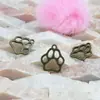 Acessórios para joias DIY 20 * 17MM liga oca pata de cachorro retrô fofa estampa de pata pingente de liga