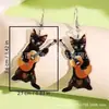 Gato Sirena Rana de Dibujos Animados Creativa Tocando la Guitarra Llevando Sombrero de Hongo Pendientes Acrílicos Personalizados Divertidos Creativos