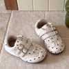 Tênis de Treino Alemão Estilo Ballet com Bolinhas para Crianças, Novos Sapatos Mary Jane Casuais para Meninas Outono 2026