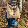 Bolso de Hombro de Felpa Relajado Estilo Nuevo 2026 Transfronterizo para Mujer, Bolso Cruzado Versátil, Bolso Tote de Moda de Gran Capacidad