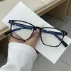 Óculos Retro Anti-Luz Azul Sem Grau para Homens, Estilosos e Leves para Estudantes, Podem Ser Equipados com Lentes de Grau, Armação Quadrada Clássica com Detalhes de Rebite