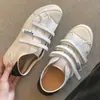 2026 Tendencia de Temperamento Estilo Coreano Retro Hechos Antiguamente Moda Versátil Zapatos Blancos Mujer Velcro Cómodos Suela Plana Zapatos Casuales