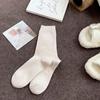 Calcetines de lana para mujer otoño e invierno engrosados rayas verticales adelgazantes cálidos calcetines de felpa Maillard color sólido estilo japonés calcetines marrones hasta media pantorrilla