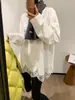 La primavera no es demasiado tarde: Camiseta Blanca de Cuello Redondo con Ribete de Encaje para Mujer, Nuevo Estilo Invierno 2025, Top Base de Corte Holgado