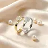 Novedad de Amazon Diseño de Nicho Lleno de Estrellas Acero de Titanio Incrustado con Diamante Anillos de Pareja para Mujer Japonés Coreano Lujo Ligero Acero Inoxidable Anillos de Diamante