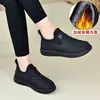 Zapatos cálidos de invierno 2026, nuevo estilo, forrados de felpa, para mamá, resistentes al frío, de algodón para mediana edad y ancianos, casuales, antideslizantes, de algodón para mujer, para abuela