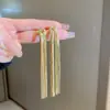 Pendientes de Borla de Flor Transfronterizos Europeos y Americanos, Pendientes de Diseño de Lujo Ligero Estilo Francés, Pendientes Versátiles de Gama Alta para Viajes al Trabajo al por Mayor