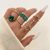 Anel Oval de Esmeralda Europeu e Americano Retro Cravejado com Diamantes Artístico Retro Elegante Simples Versátil Combinação de Anéis de Liga