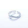 Anillo de apertura de acero de titanio antiguo de gran venta que no se desvanece, diseño de nicho para amantes del anillo de acero inoxidable, joyería al por mayor