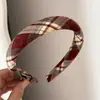 Goma para el pelo scrunchie de tela suave con estampado de cuadros marrones para mujer, estilo universitario de otoño e invierno, para moño grande, accesorio para el pelo, modelo nuevo