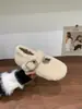 Sapatos Birkenstock Bonitos-Feios que Aumentam a Altura para Mulheres Inverno 2025 Bico Redondo Fivela de Cinto Sapatos de Algodão Quentes Peludos Loafers
