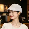 Boné Casual de Verão e Primavera para Uso Externo, Chapéu de Artista Estilo Japonês para Mulheres com Acabamento de Alto Padrão, Boina Listrada que Faz o Rosto Parecer Menor