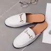 Daifa Probador Zapatillas de Media para Hombre Zapatillas Personalizadas para Exteriores Estilo Británico Baotou Hebilla en I Sandalias sin Talón Zapatos de Hombre