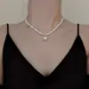 Collar de perlas ultrafinas de doble capa para mujer, diseño versátil y único, lujo ligero y sensación de alta gama, accesorio para el cuello de mujer