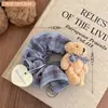 Lindo coletero de peluche a cuadros de oso para niñas, pinza para flequillo de muñeca de alta apariencia, nuevo pasador de garra para diadema 2026