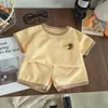 Novos Conjuntos Casuais de Manga Curta de Verão para Crianças, Soltos e Respiráveis, Roupas Infantis Estilo Waffle para Meninos e Meninas, Shorts de Bebê para Atacado