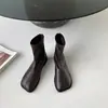 Botas Chelsea First Encounter Season para Mulheres 2026 Outono/Inverno Novas Manga Bico Quadrado Couro Macio Elástico Cano Curto Slim Estilo Francês Botas Curtas Baixas