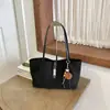 Bolsa de axila de grande capacidade para mulheres, novo estilo 2026, moderna, versátil, bolsa de ombro simples, bolsa de nicho coreana