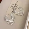 Pendientes de Diseño Exagerado Europeos y Americanos Pendientes Nuevos Únicos de Nicho Pendientes de Aro de Metal Elegantes Modernos de Gama Alta para Mujer