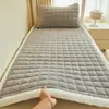 Colchón de Terciopelo de Leche Engrosado para Clase Transfronteriza en Vivo Cubierta de Cama Tatami Doméstica Colchón Plegable Individual para Siesta en Dormitorio