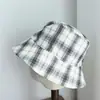 Sombrero de Pescador Reversible a Cuadros Nuevo Primavera y Verano 2026 para Mujer, Sombrero de Sol de Copa Plana, Versátil Estilo Coreano, Sombrero Japonés para Cubrir el Rostro