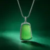 Collar de Moda y Tendencia Estilo Lujo Ligero Plata S925 Incrustado con Colgante de Calcedonia Verde Diseño de Nicho Colgante para Clavícula
