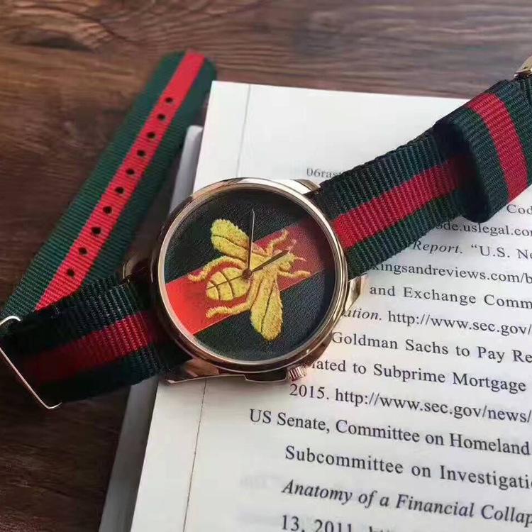 蜜蜂面尼龙带石英手表 Watch